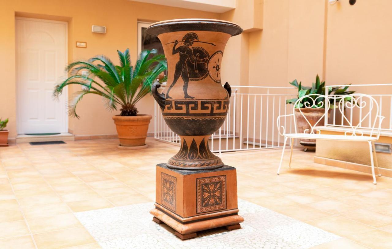 Ferienwohnung Il Cortile Delle Esperidi Lecce Exterior foto