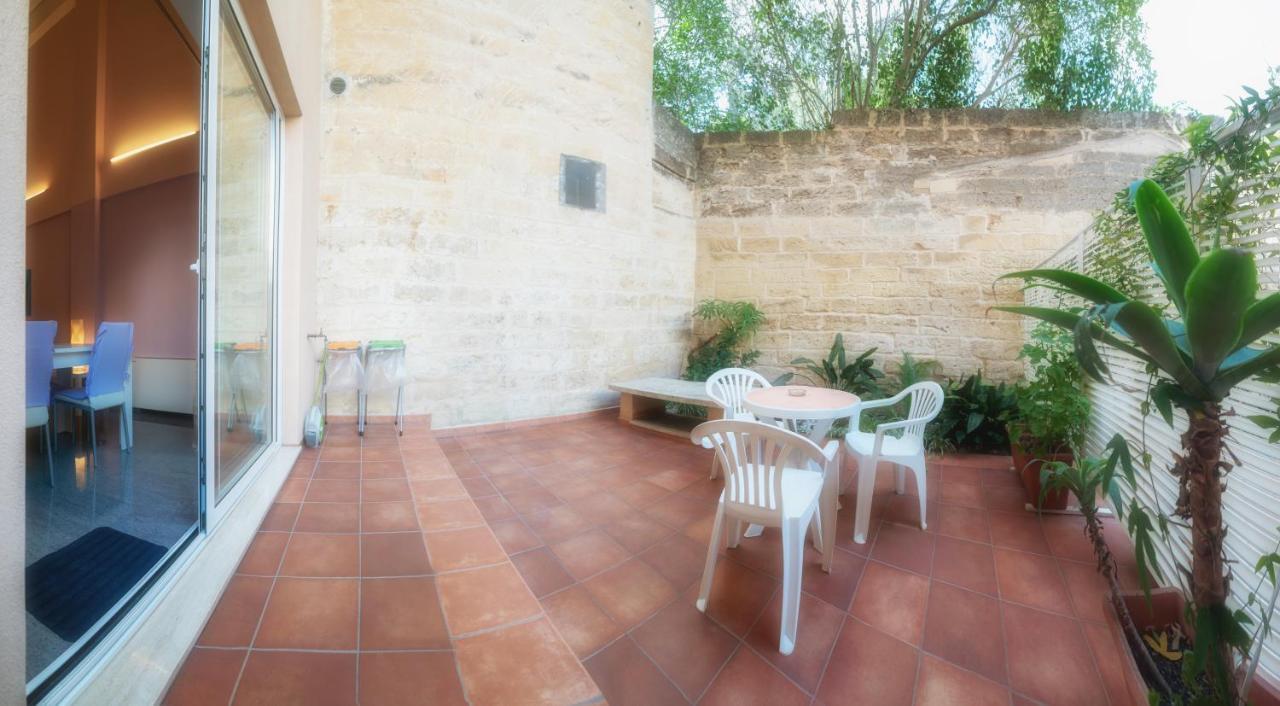 Ferienwohnung Il Cortile Delle Esperidi Lecce Exterior foto