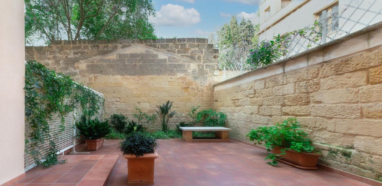 Ferienwohnung Il Cortile Delle Esperidi Lecce Exterior foto