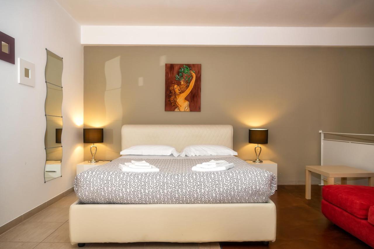 Ferienwohnung Il Cortile Delle Esperidi Lecce Exterior foto