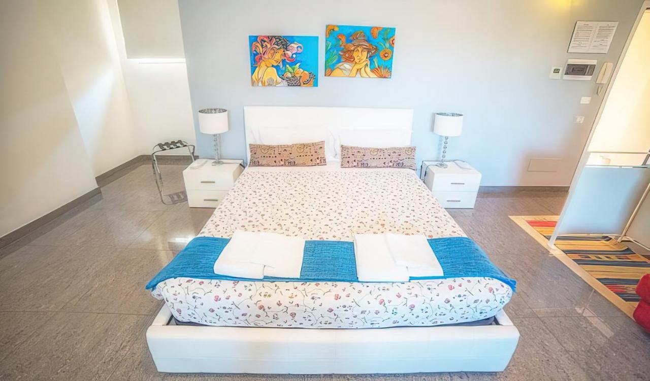 Ferienwohnung Il Cortile Delle Esperidi Lecce Exterior foto