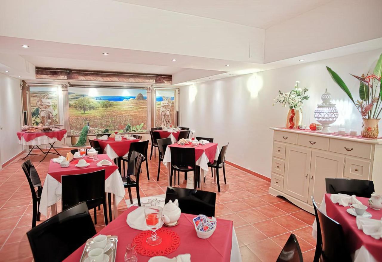 Ferienwohnung Il Cortile Delle Esperidi Lecce Exterior foto