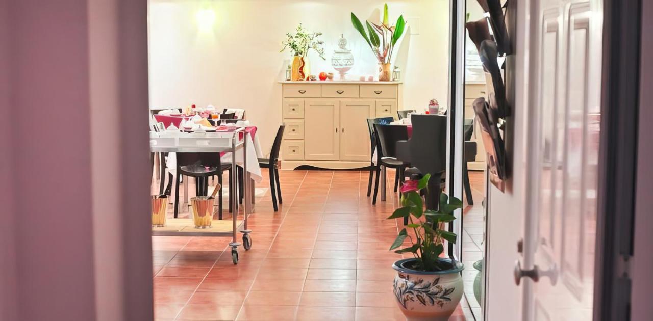Ferienwohnung Il Cortile Delle Esperidi Lecce Exterior foto