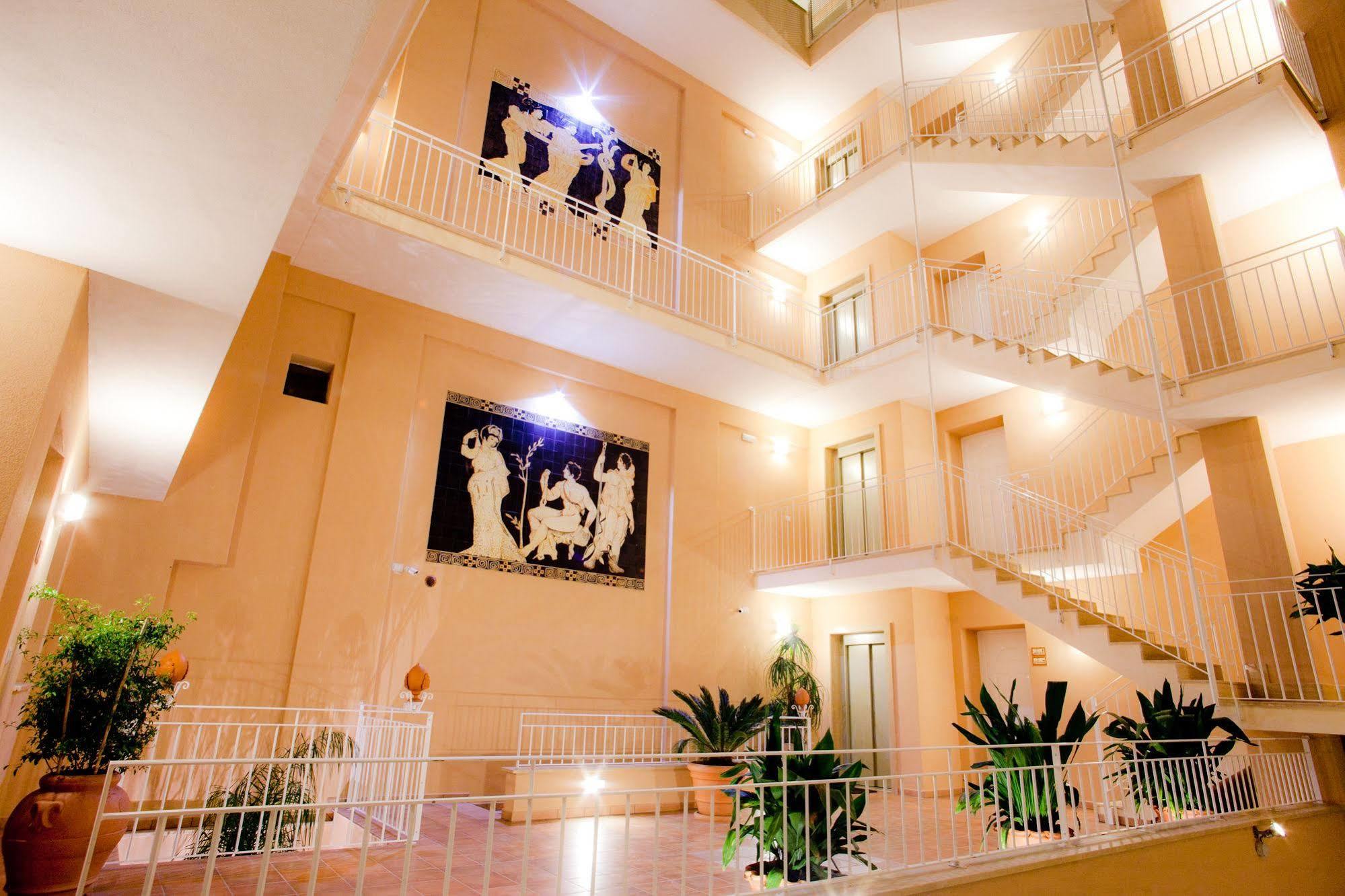 Ferienwohnung Il Cortile Delle Esperidi Lecce Exterior foto